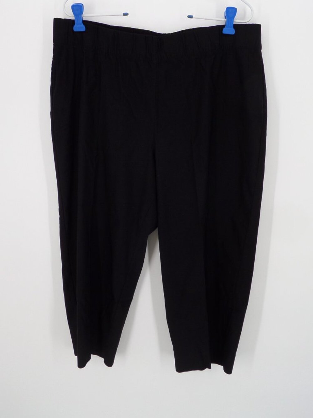 Susan Graver Women's Fall Capri Black Pants Size 16  EUC